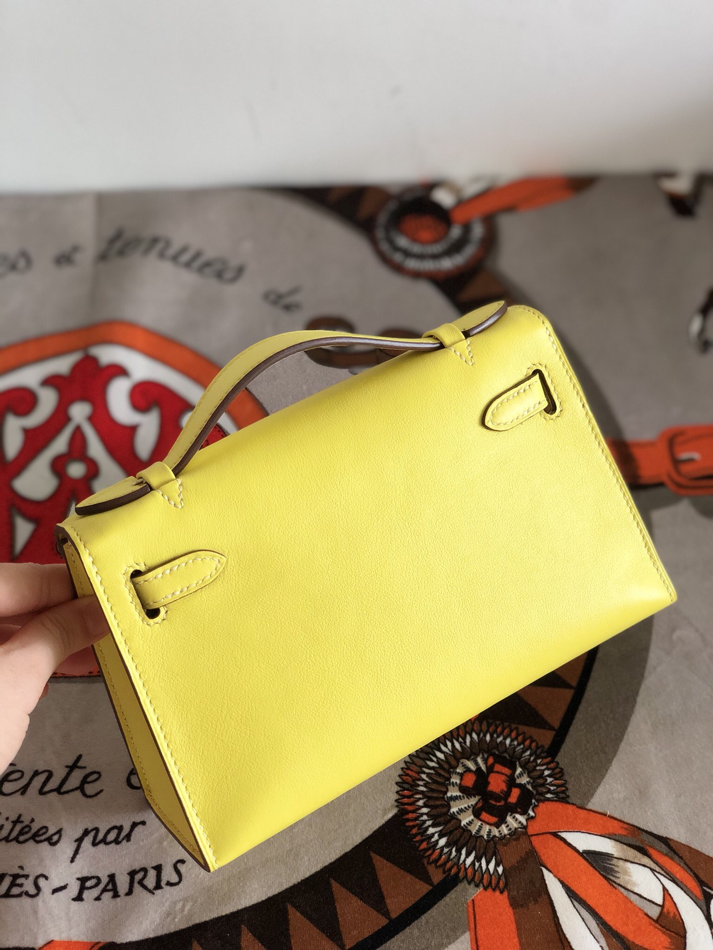 에르메스 미니 켈리백22 레몬 금장 스위프트